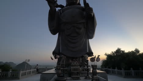 huge statue of maitreya buddha in bain dinh temple vietnam