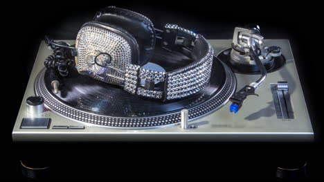 diamond headphones vinyl 4k 12