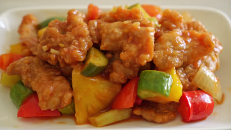 Stir-fried-sweet-and-sour-sauce-with-pork-and-vegetable