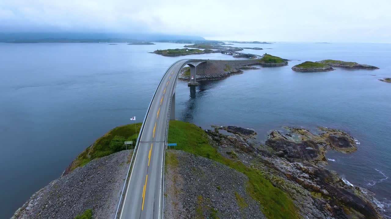 대서양 도로의 항공 사진.