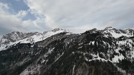 Klöntalersee-Switzerland-Glarus-famous-snowy-Alps-aerial