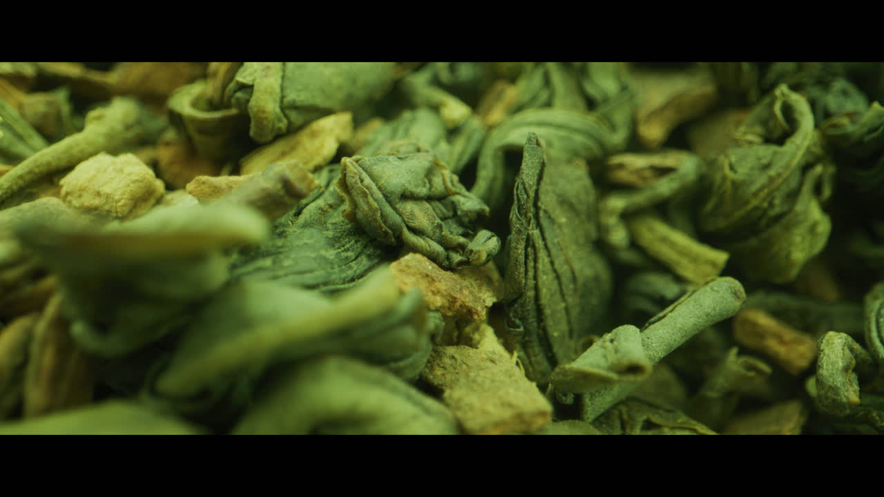 primer plano de las hojas de té verde