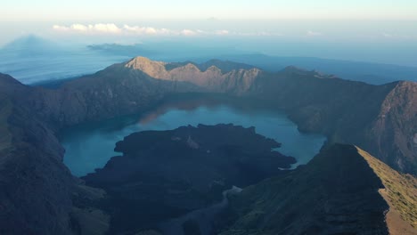 Mount-Rinjani-at-beautiful-sunrise,-the-second-highest-volcano-in-Indonesia