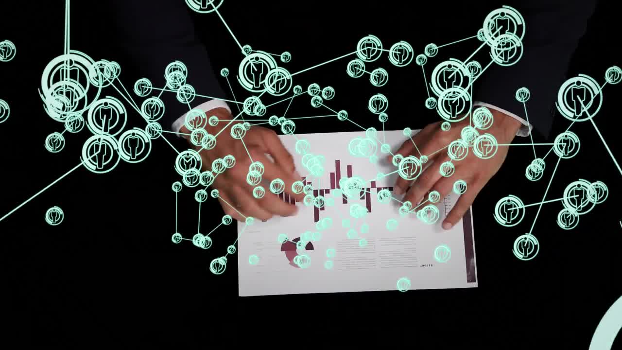 백인 남자의 손에 연결된 연결망의 애니메이션.