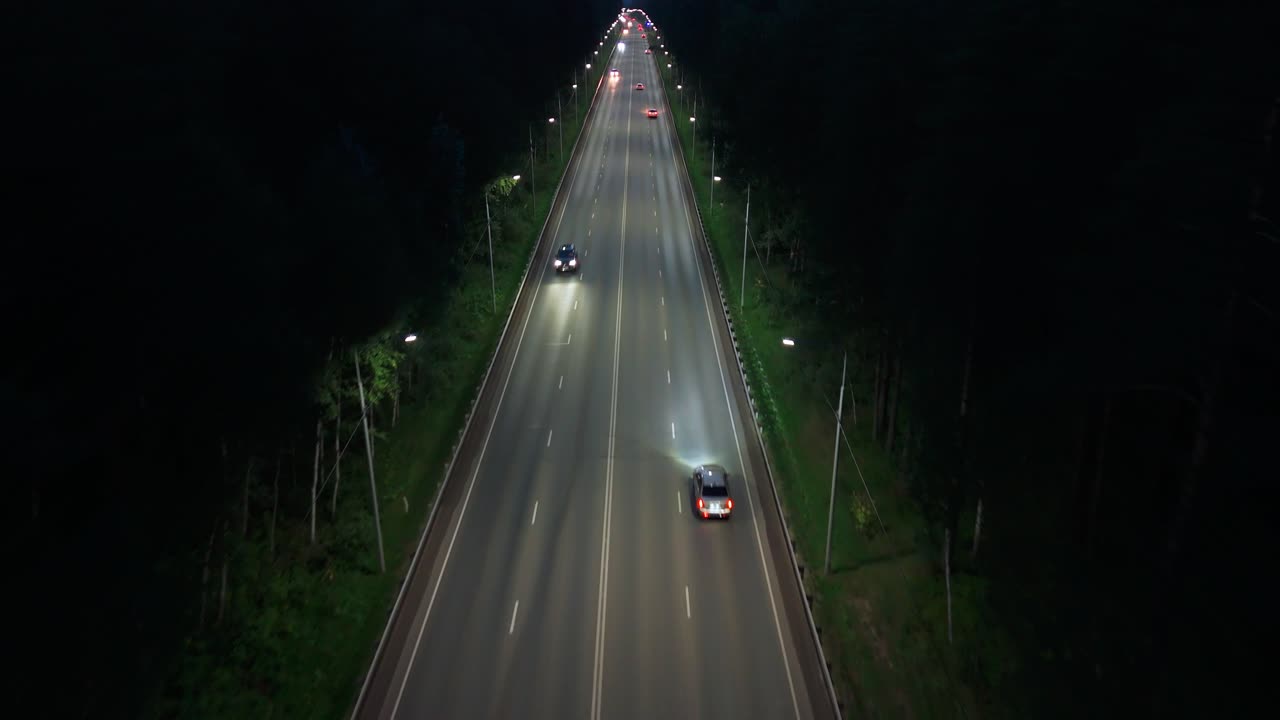 야간 고속도로 공중 사진