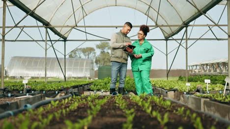 apretón de manos, tableta y reunión de agricultores