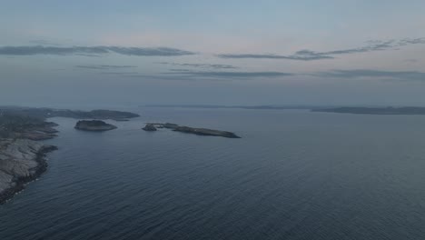 Küste-Westnorwegens-Und-Horizont-Der-Nordsee-Bei-Dämmerung