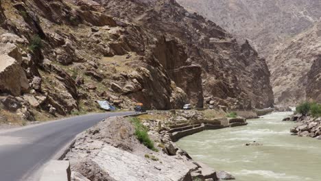 la carretera de jalalabad a kabul