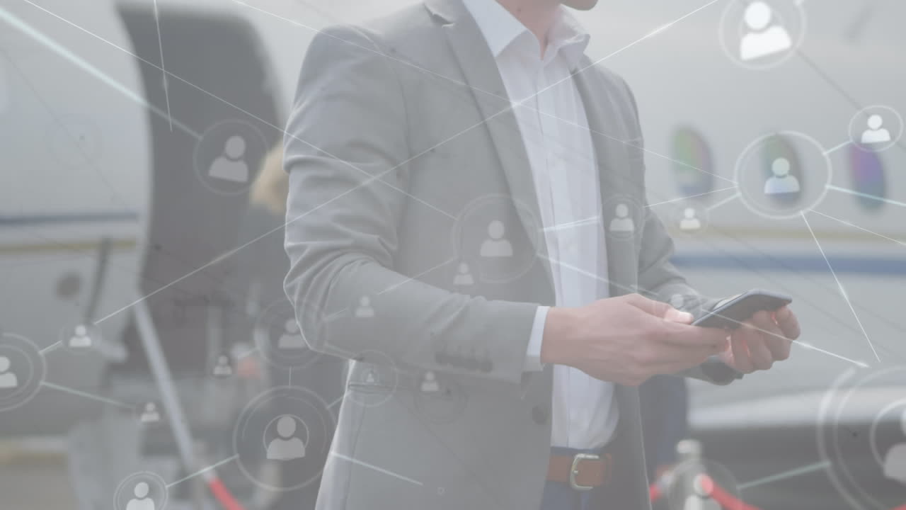 스마트 폰을 사용하는 코카시안 사업가에 대한 연결 네트워크의 애니메이션