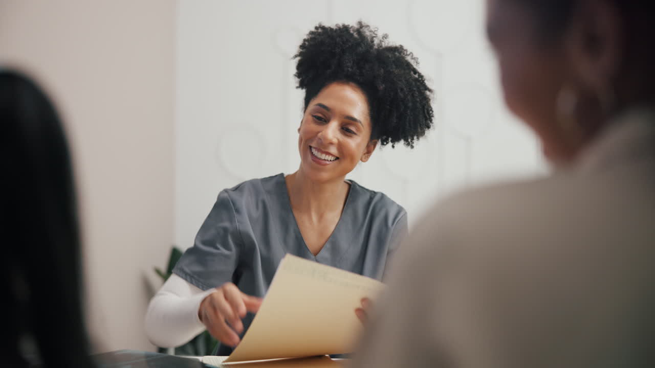 Consulto medico con paziente