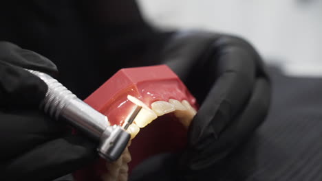 Dental-composite-polishing-demonstration-with-Disc-drill---Close-up