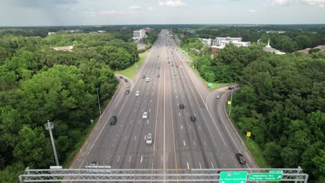 Low-aerial-following-I-264-in-Virginia.-4K-drone