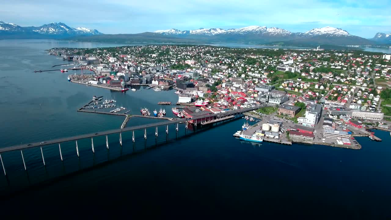 노르웨이 트롬소 시의 다리 항공 영상