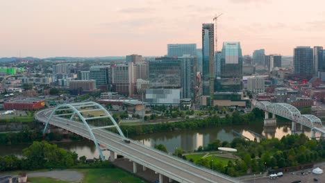 Horizonte-De-La-Ciudad-Urbana-De-Nashville-En-Tennessee