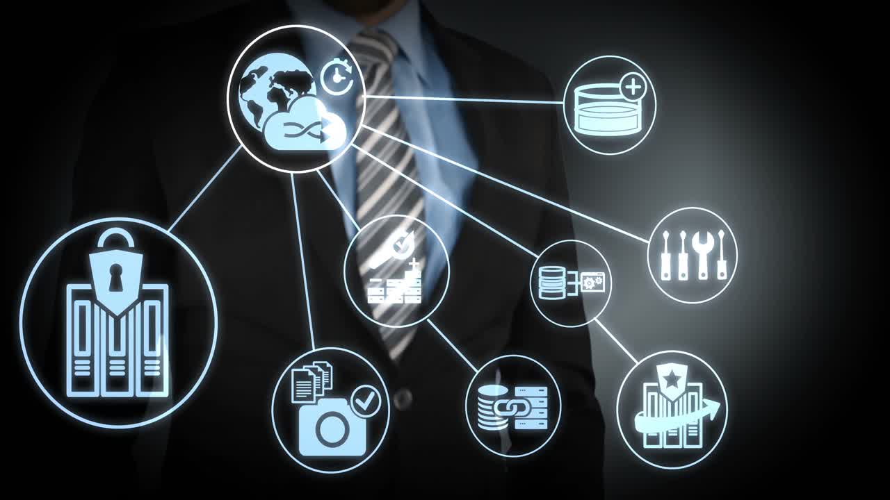 hombre de negocios tocando la pantalla de la interfaz digital virtual