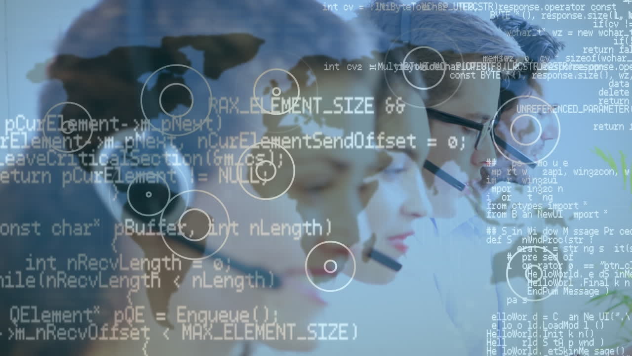 컴퓨터를 가진 백인 여성과 남성 컨설턴트에 대한 데이터 처리 애니메이션