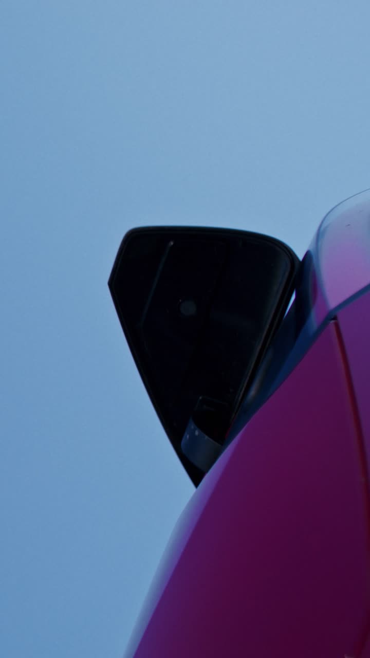 cargando un coche eléctrico