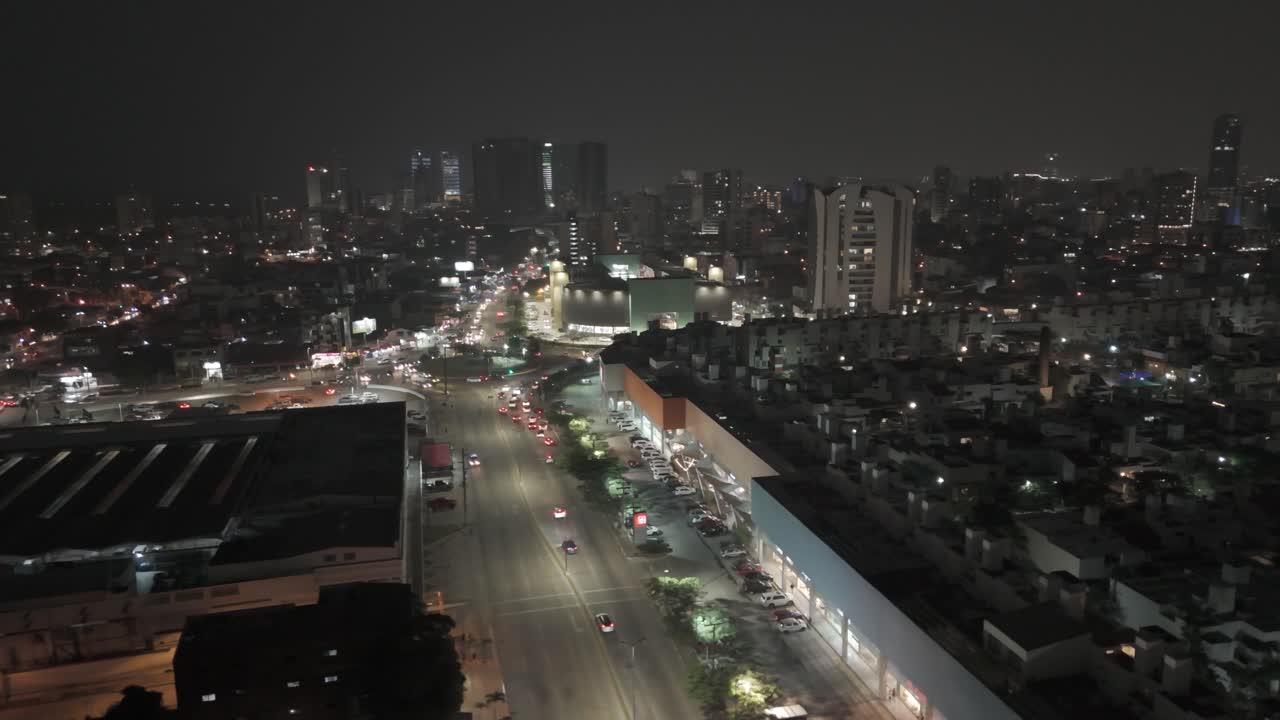 "el tráfico en hora pico y los movimientos de la ciudad