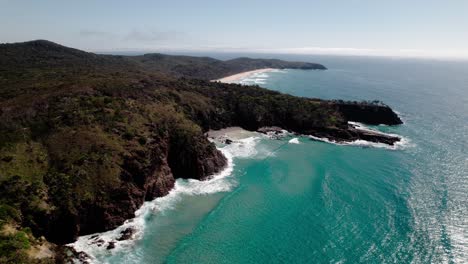 Vista-Aérea-Del-Mirador-Dolphin-Point,-Paseo-Costero,-Noosa-Heads,-Queensland,-Australia