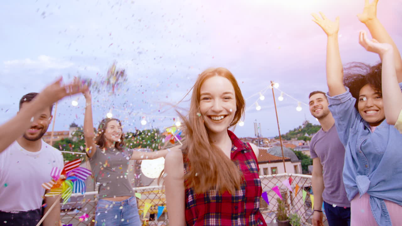 вечеринка на крыше в честь дружбы