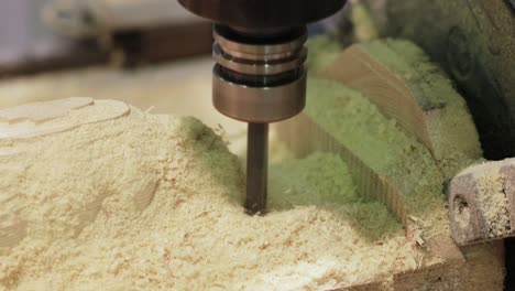 máquina de procesamiento de madera cnc, tecnología moderna en la industria.
