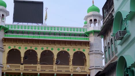 Antigua-Tumba-Sufí-Del-Santo-Sufí-Khawaja-Moinuddin-Chishti-Dargah-Arquitectura-única-En-El-Día-El-Video-Se-Toma-En-Khwaja-Gharib-Nawaz-Dargah-Sharif-En-Ajmer-Rajasthan-India-El-19-De-Agosto-De-2023