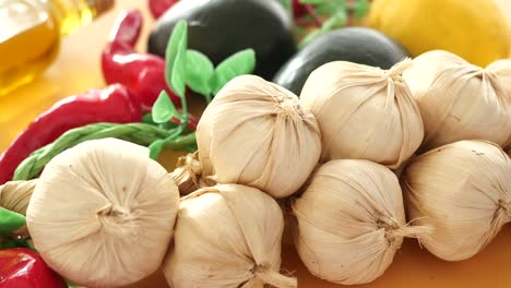 garlic cloves and other ingredients