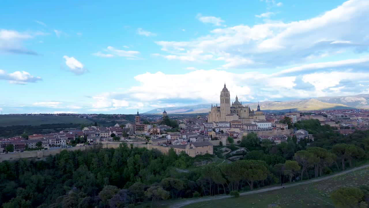 segovia: vistas panorámicas del paisaje montañoso