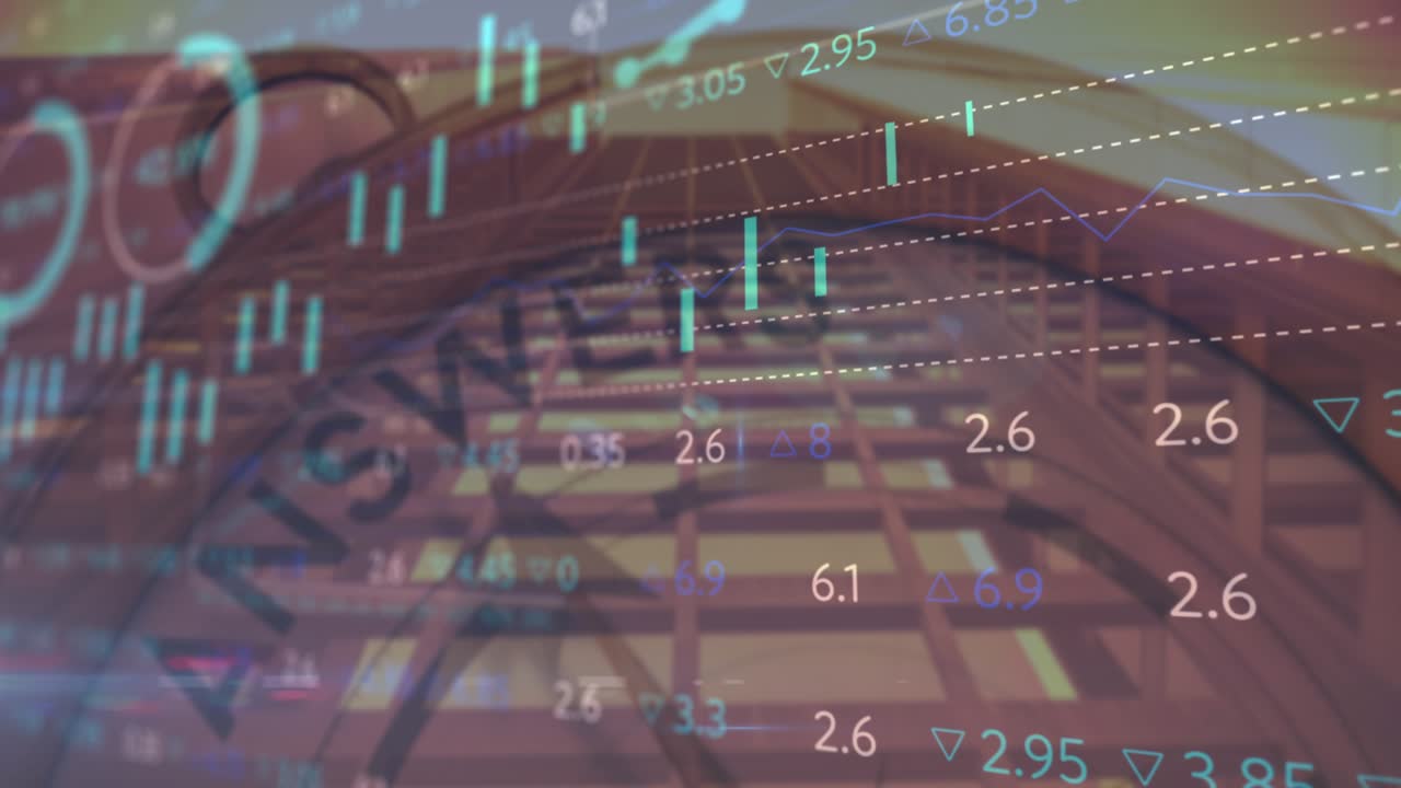 Animación de procesamiento de datos financieros sobre un reloj