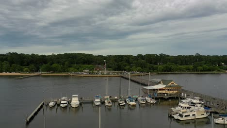 Acercándose-Al-Muelle-De-Fairhope-Desde-Mobile-Bay-En-Alabama