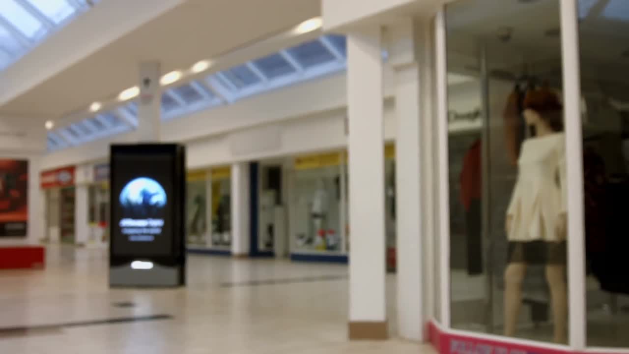 비어있는 쇼핑몰