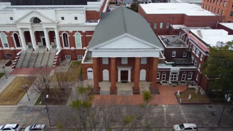 una toma de dron de la capilla de boyce