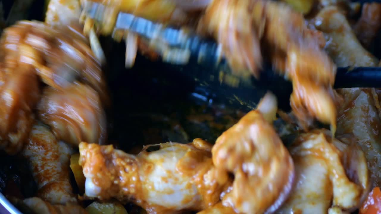 요리 팬에  ⁇ 고기 카리 요리 ,