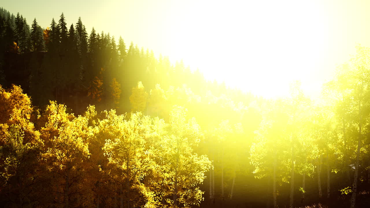 яркий закат в горах