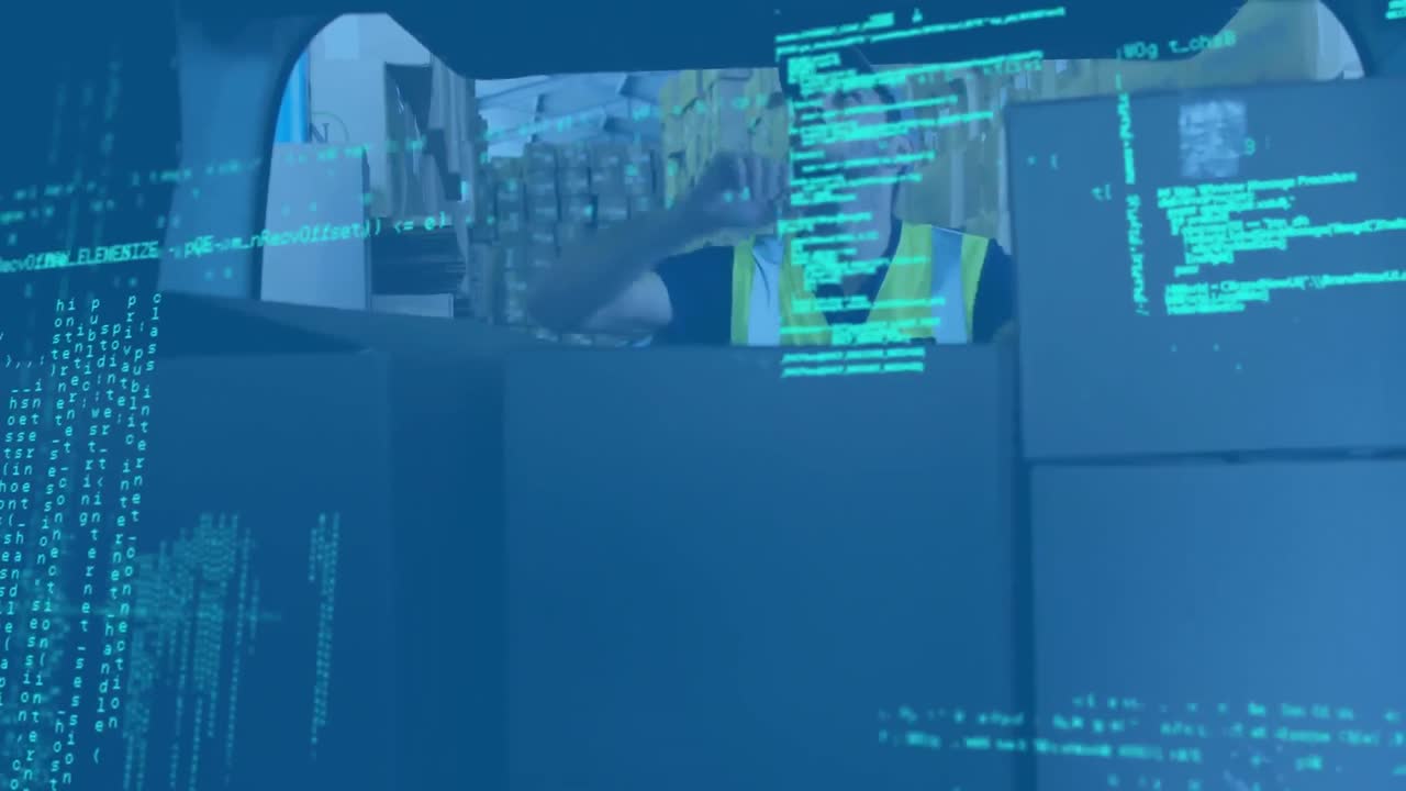 procesamiento de datos contra el repartidor caucásico apilando cajas de entrega en su furgoneta