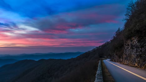 Zeitraffer-Von-Wolken-über-Blue-Ridge-Mountains-In-Asheville,-North-Carolina
