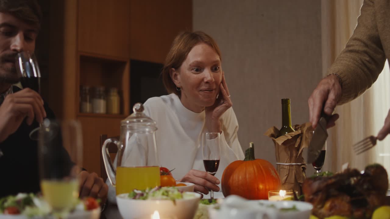 cena familiar de acción de gracias