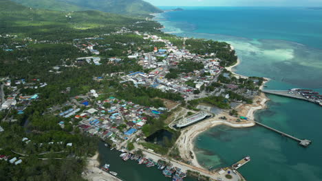 Thong-Sala-Es-La-Ciudad-Principal-Y-El-Principal-Centro-De-Transporte-En-Koh-Phangan,-Tailandia