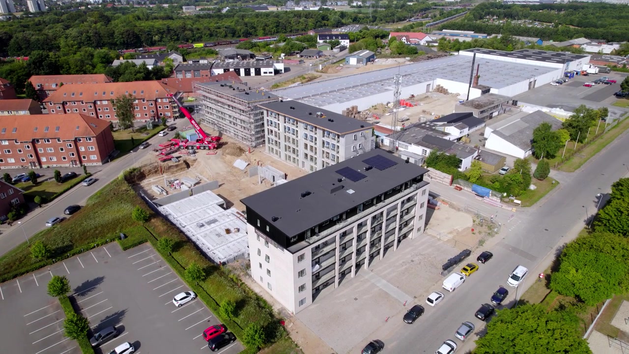 Aufnahmen einer aktiven Baustelle für Wohngebäude in Fredericia, Dänemark.