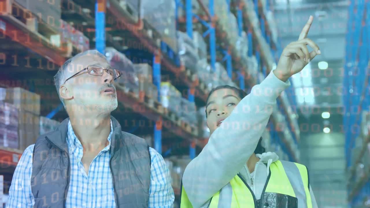 남성과 여성 창고 노동자에 대한 바이너리 코딩의 애니메이션