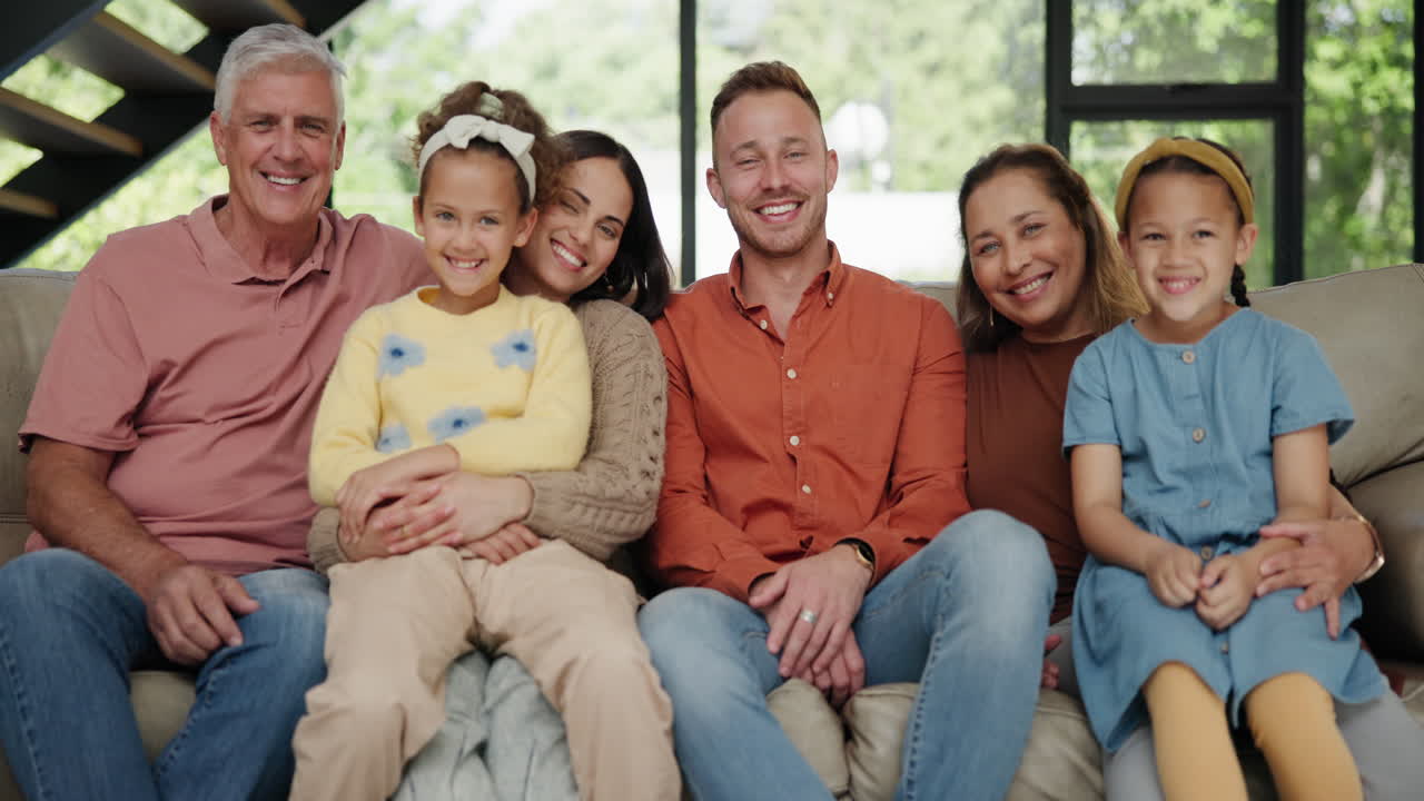 행복한 다세대 가족 초상화