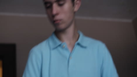 joven, adolescente, estudiante de secundaria, mochila de embalaje