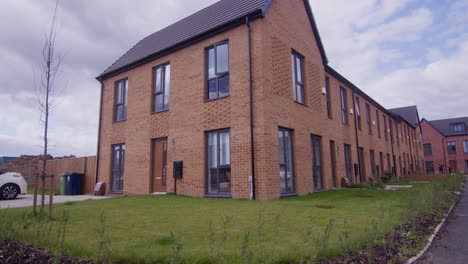 New-build-housing-development-in-the-UK