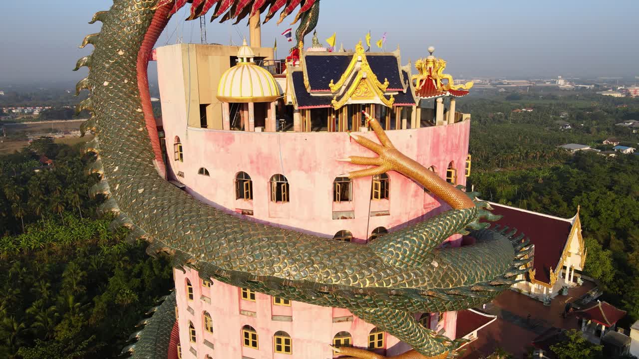 4k 새벽에 와트 삼프란 사원을 닫습니다.