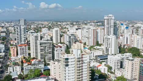 rascacielos del barrio de santo domingo, república dominicana