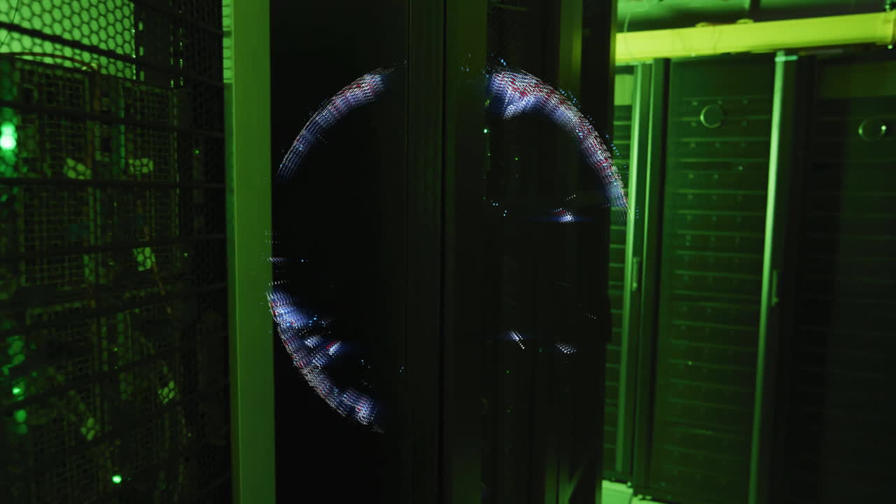 animación de globo digital sobre bastidores de servidores en el centro de datos