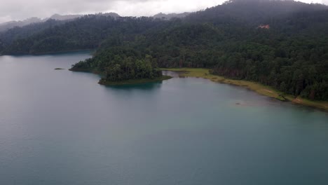 Toma-Aerea-Del-Lago-De-Montebello,-Chiapas