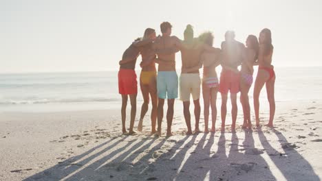amigos frente al mar