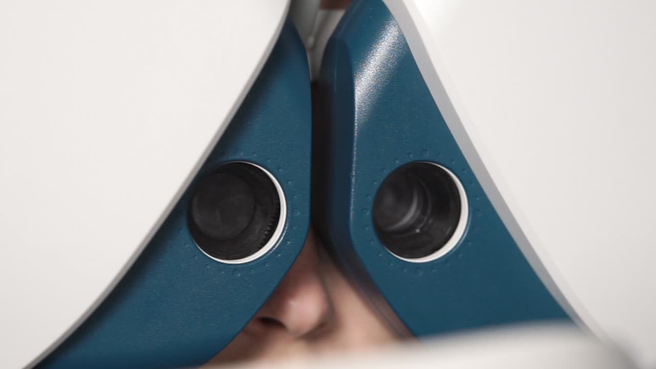 examen ocular con gafas vr