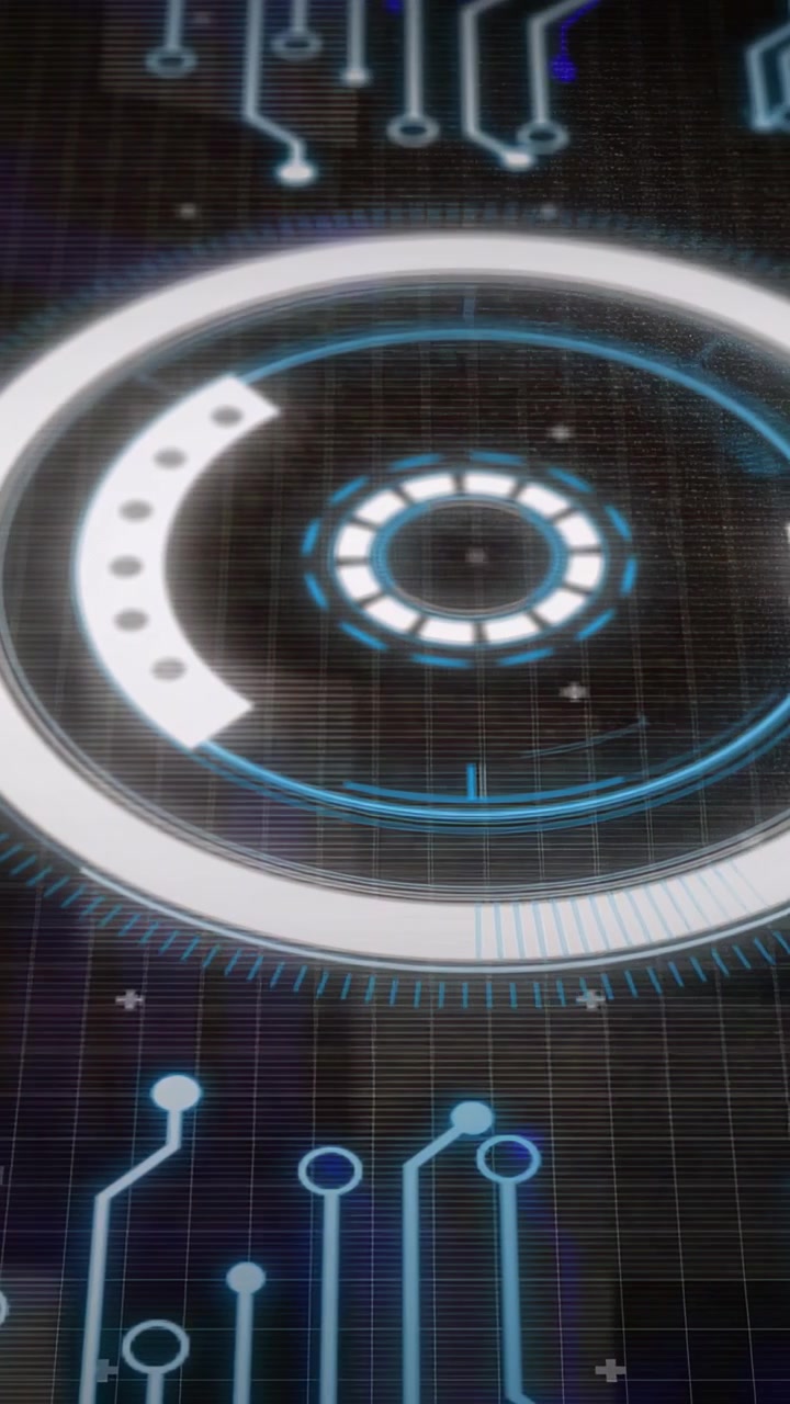 Panoramica della telecamera, HUD tecnologico ad anelli che rivela un nucleo rotante e tracce di circuito per designer e marketer.